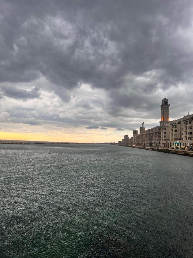 La Perla Di Bari - Private Parking Lägenhet Exteriör bild